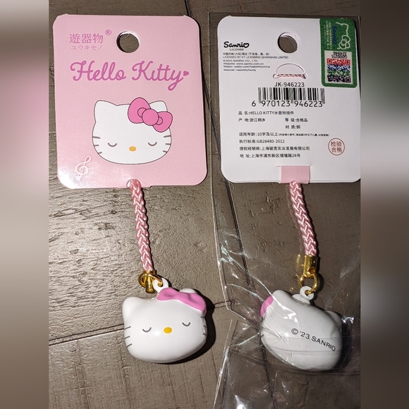 HOST PICK 🤗 Kitty Backpack/Purse Charm - Picture 3 of 4